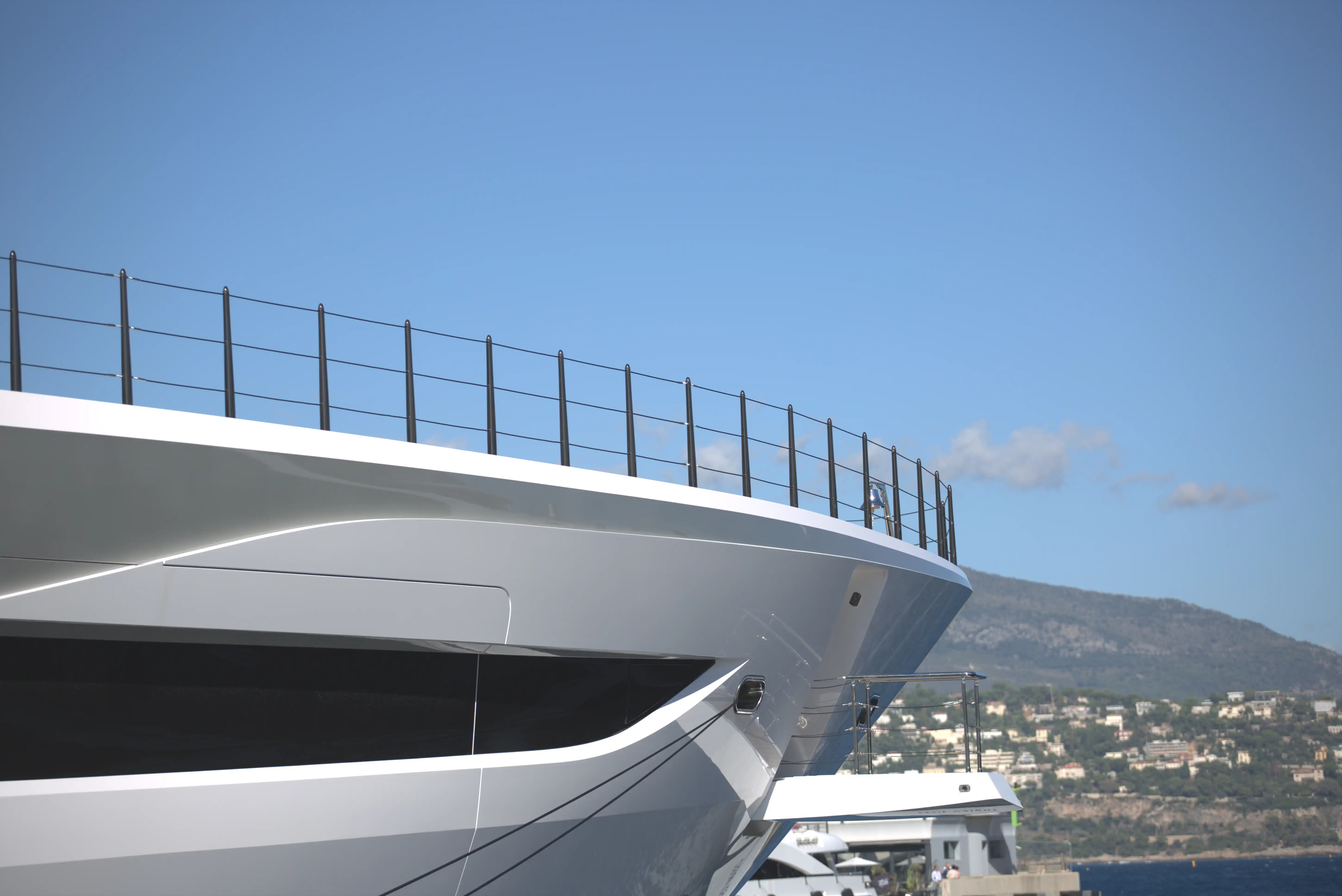 Monaco Yacht Show Carbon Stanchions on MY Platinum Tec Wire