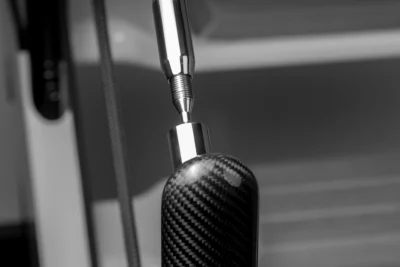 Tec Wire's Carbon Fibre Dockstep includes a user-friendly system to (un)install its Railing System